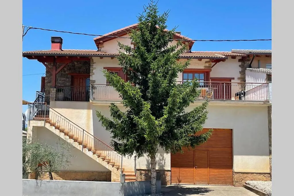 Country house Ca L'Albert - Casa Rural Acollidora Isona